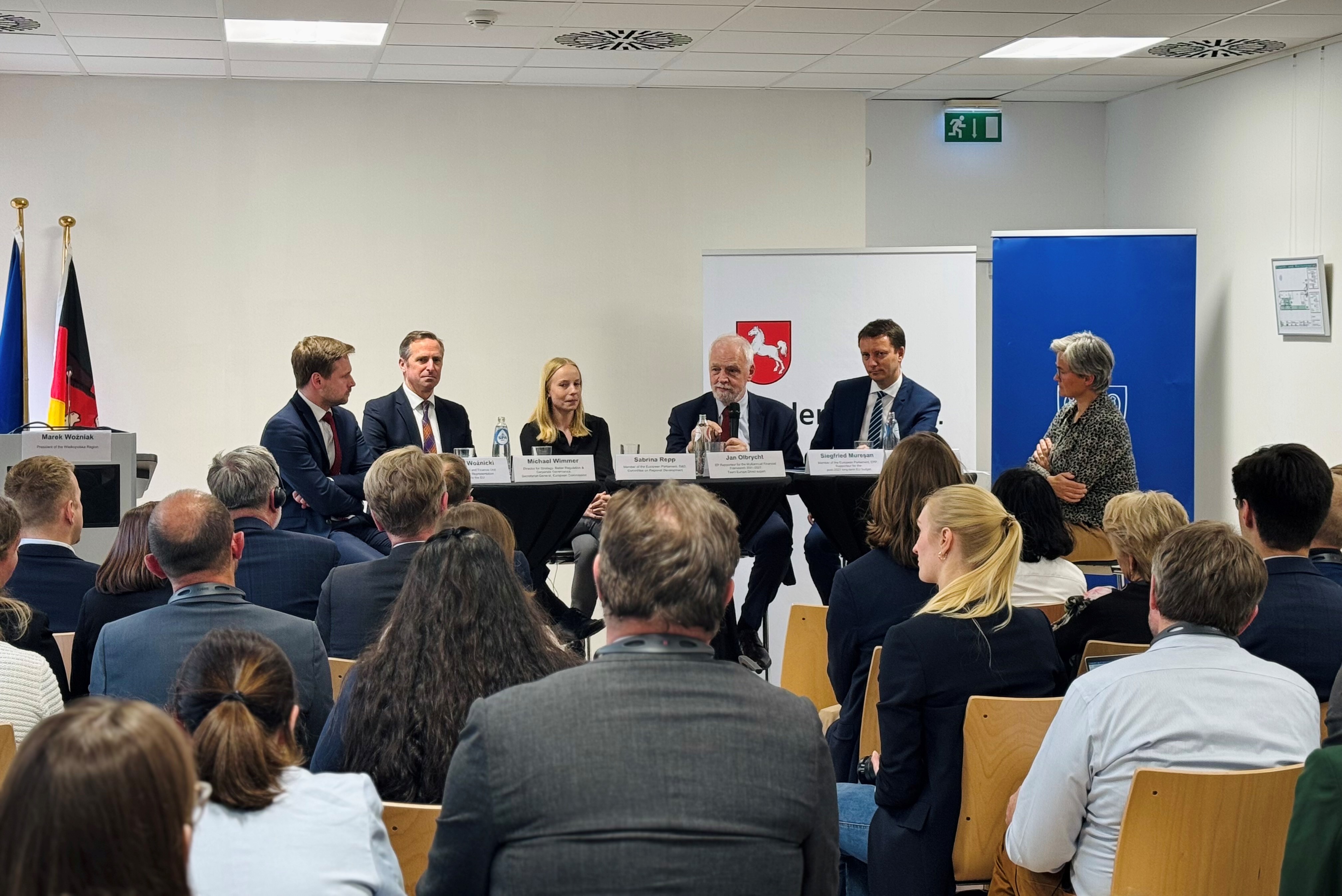 Debata panelowa z udziałem posłów do Parlamentu Europejskiego przedstawicieli Komisji Europejskiej oraz polskiej prezydencji w Radzie UE